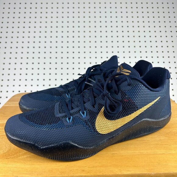 Athletic_Shoes